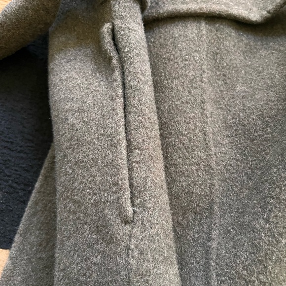 Pre-loved Wool Coat - Picture 7 of 11